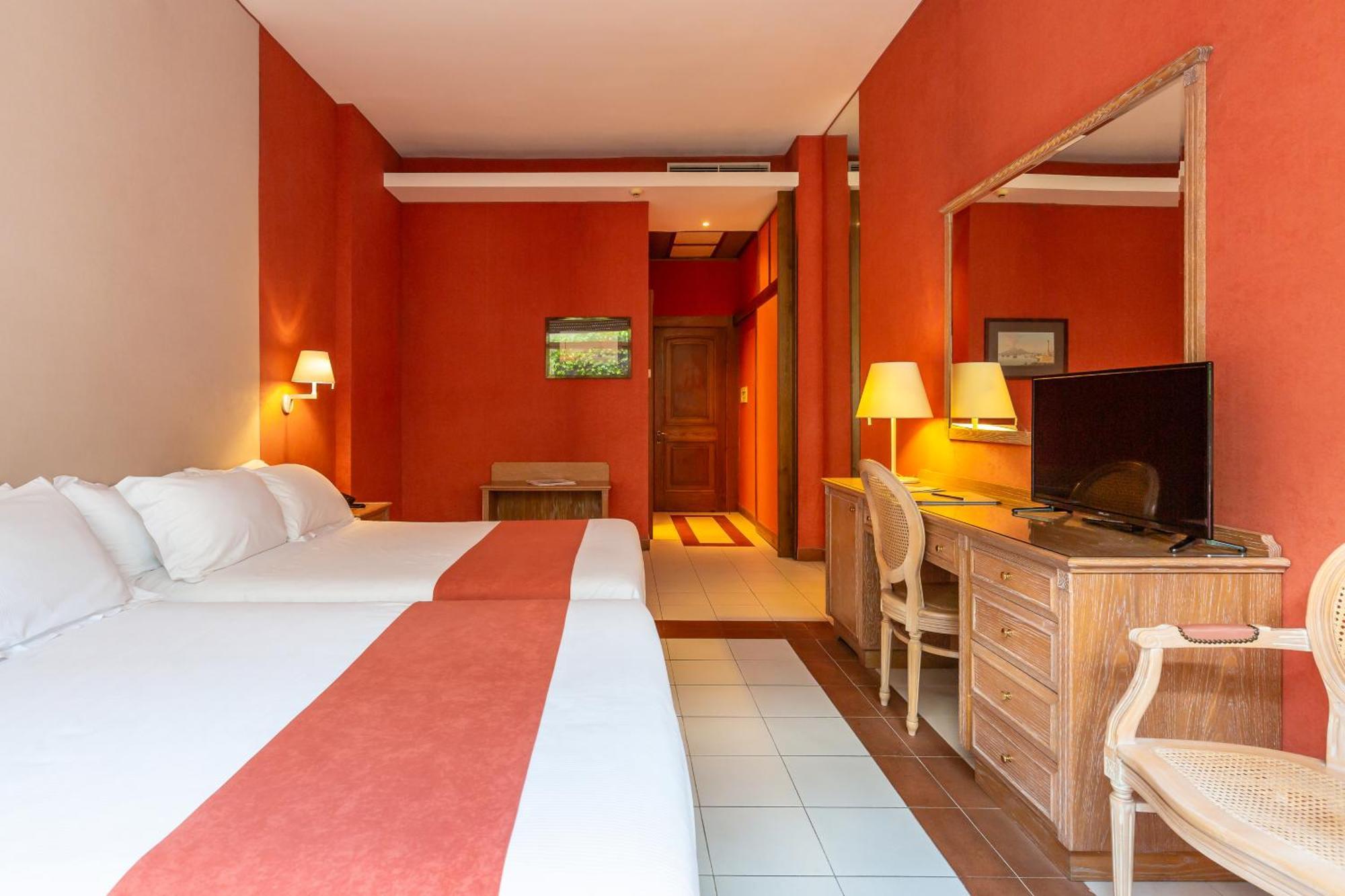 Standard Double or Twin Room,961718716:JPEG