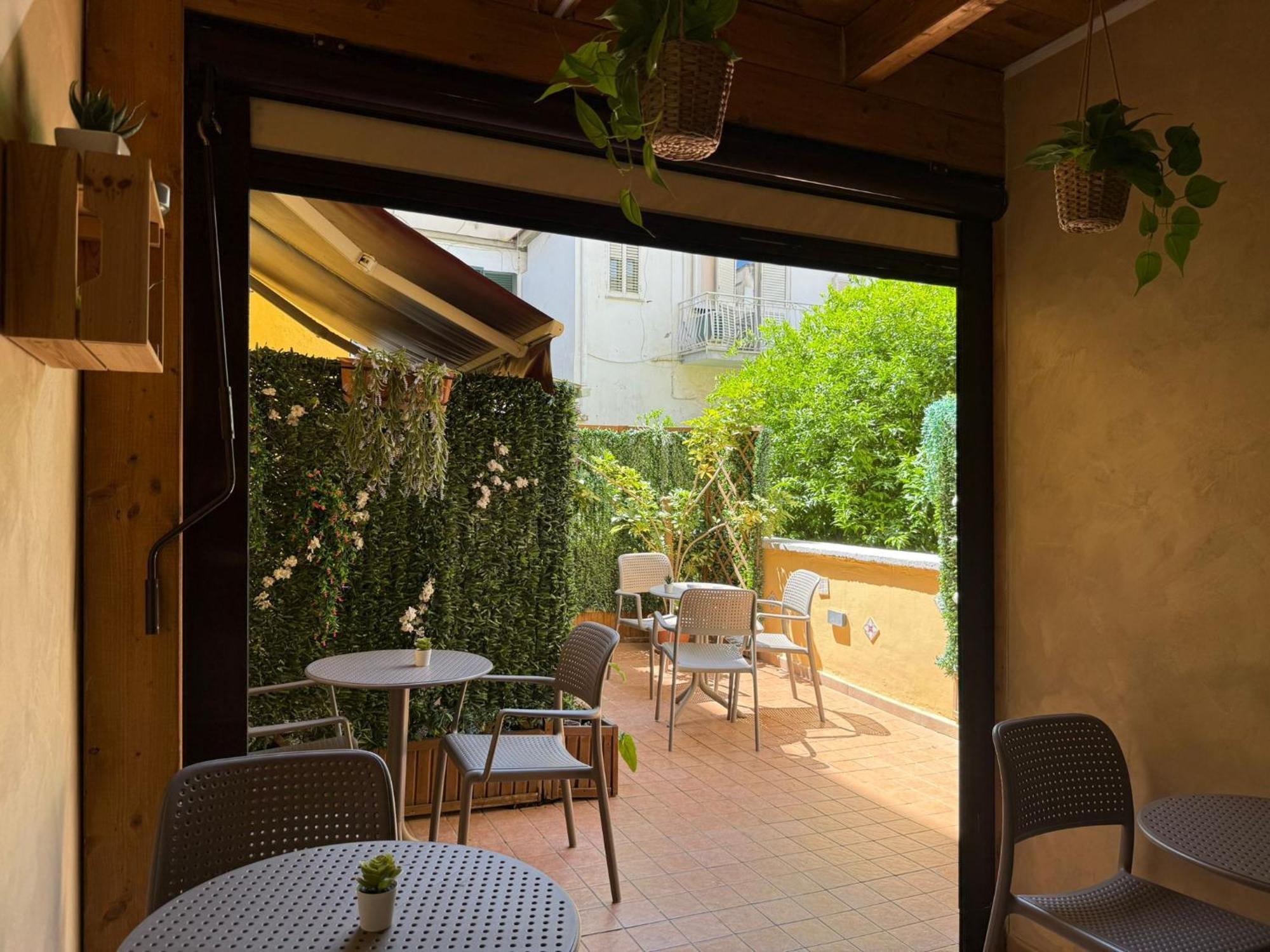 Deluxe Queen Room,1685100808:JPEG