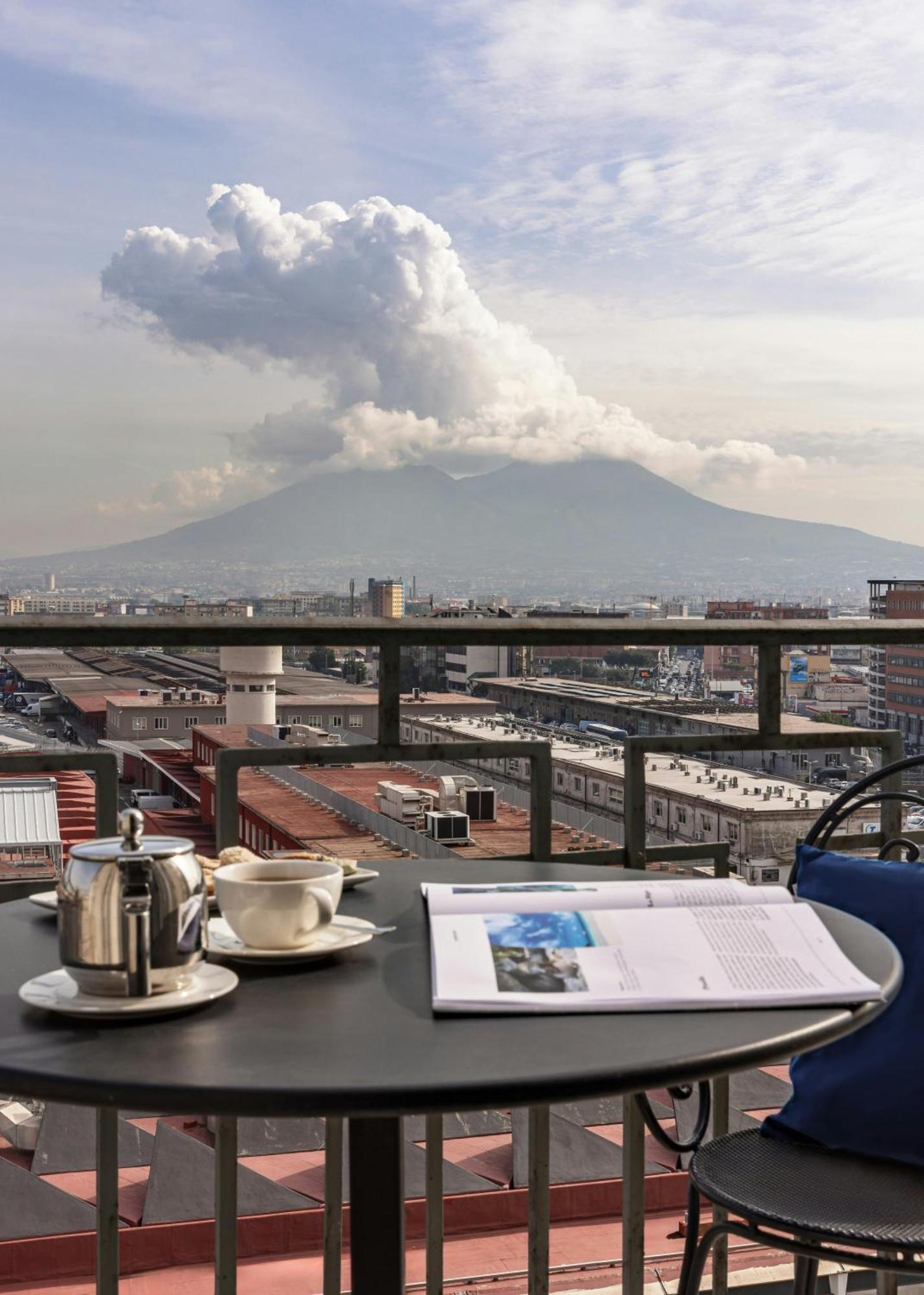 Deluxe Double or Twin Room Vesuvio View